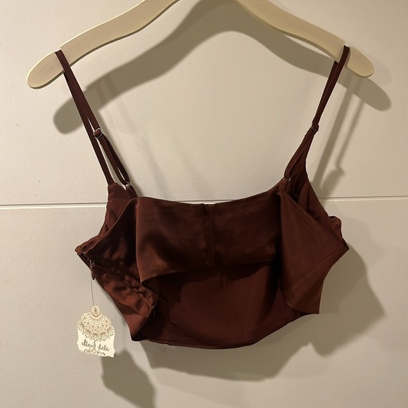 Cropped spaghetti strap silk top - Picture 2 of 4